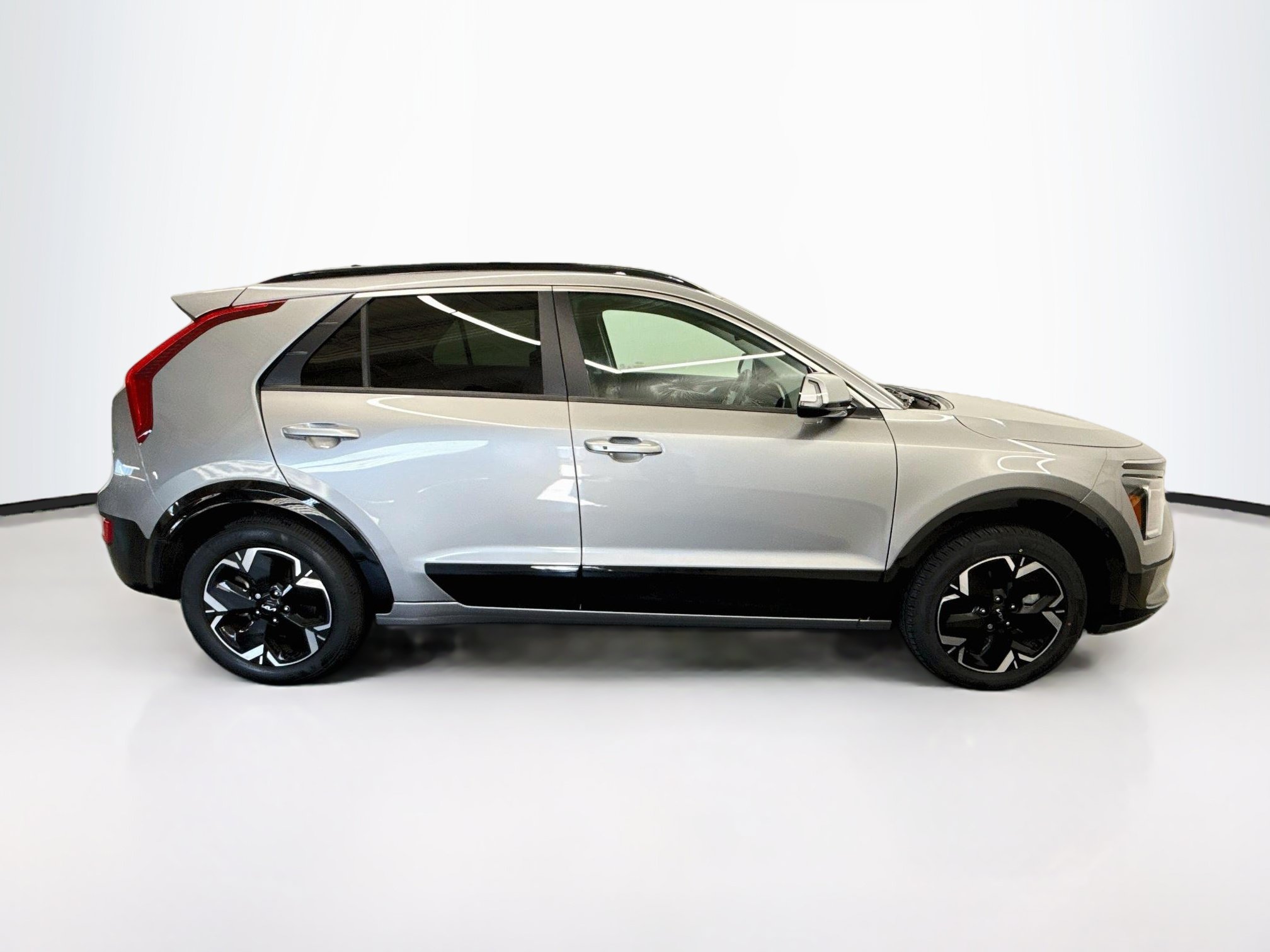 Used 2023 Kia Niro Wind w/ Wind Preserve Package FWD image 10