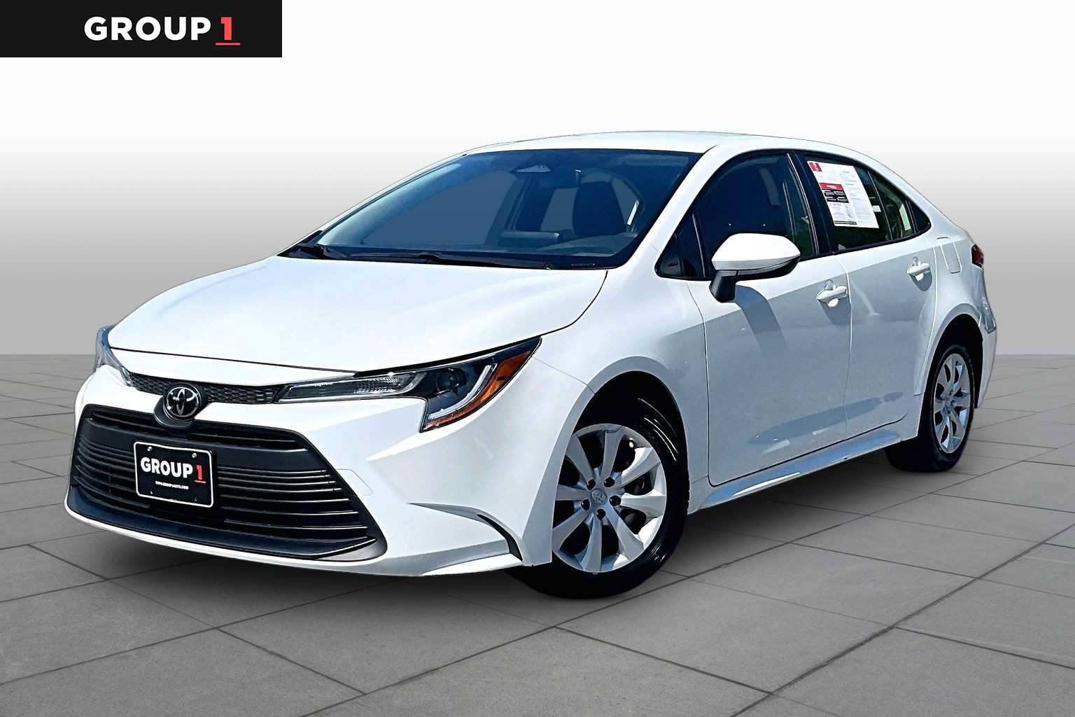 Used 2024 Toyota Corolla LE FWD image 1