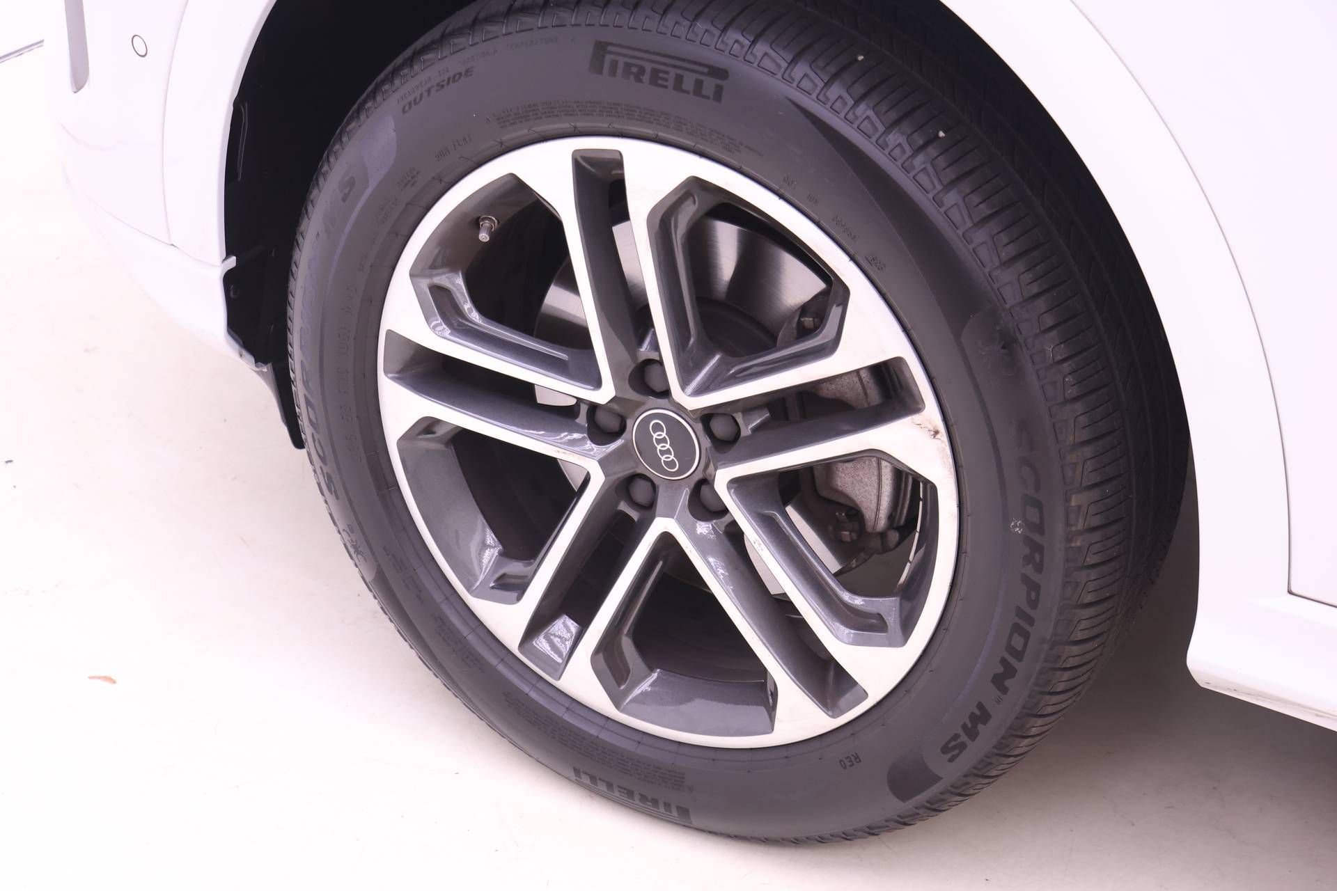 Certified 2025 Audi Q5 Premium w/ Convenience Package AWD/4WD image 22