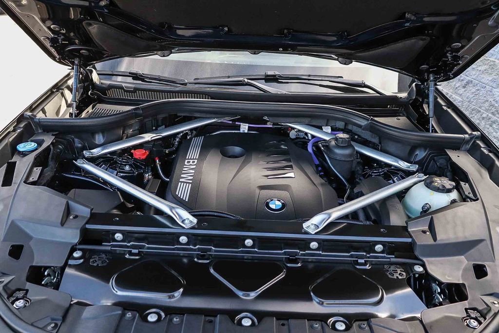 Used 2026 BMW X5 sDrive40i w/ M Sport Package image 30