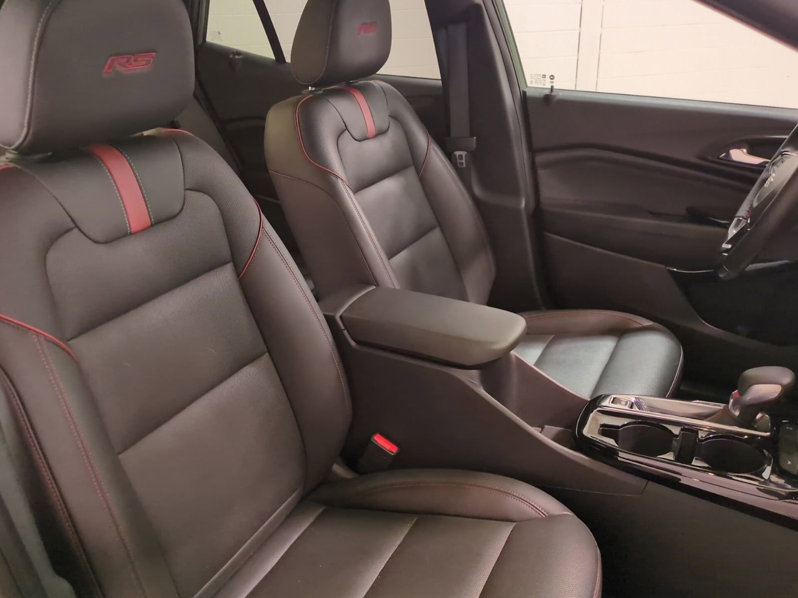 Used 2024 Chevrolet Trax RS w/ Driver Confidence Package image 11