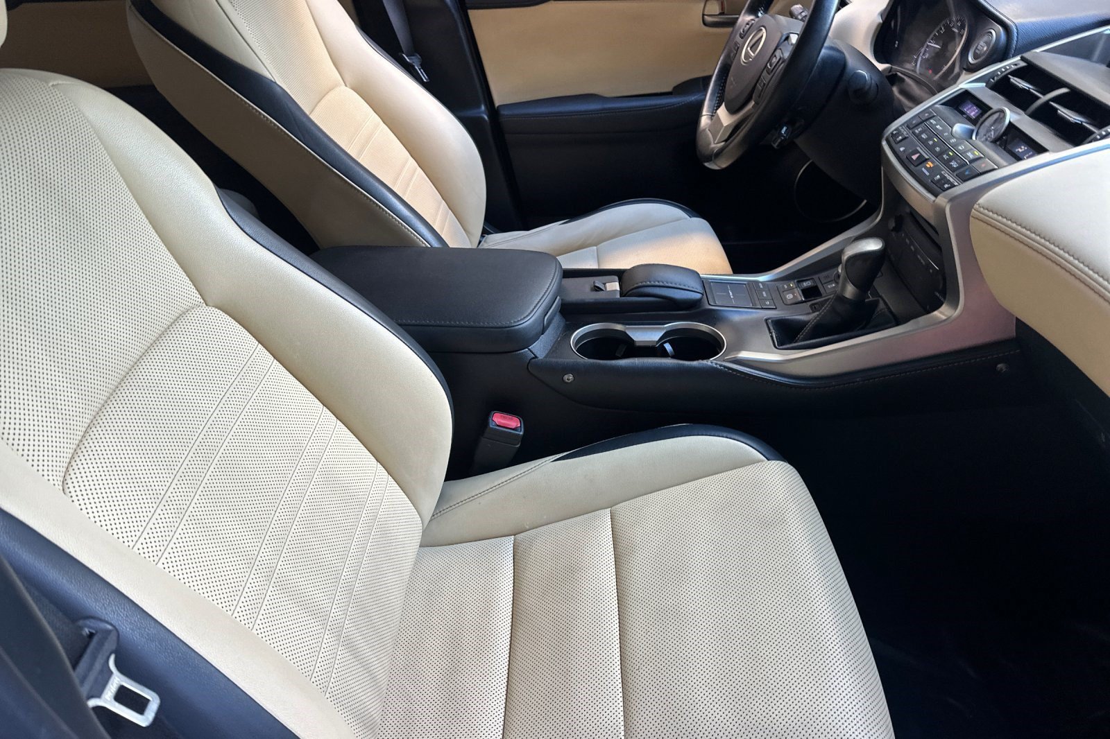 Used 2016 Lexus NX 200t AWD w/ Premium Package image 27
