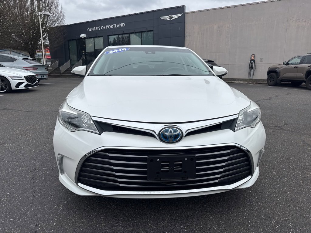 Used 2016 Toyota Avalon Limited image 2