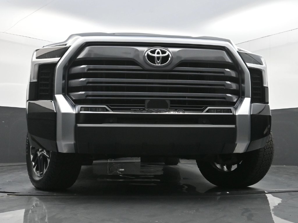 Used 2024 Toyota Tundra Limited w/ Power Package AWD/4WD image 29