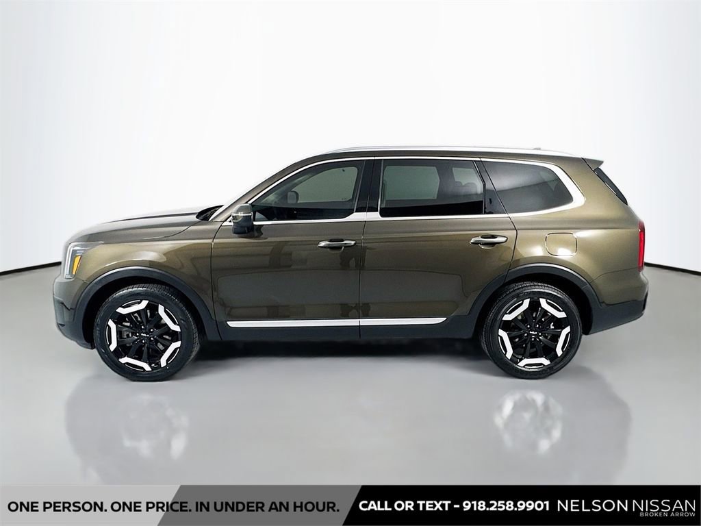Used 2023 Kia Telluride S FWD image 8