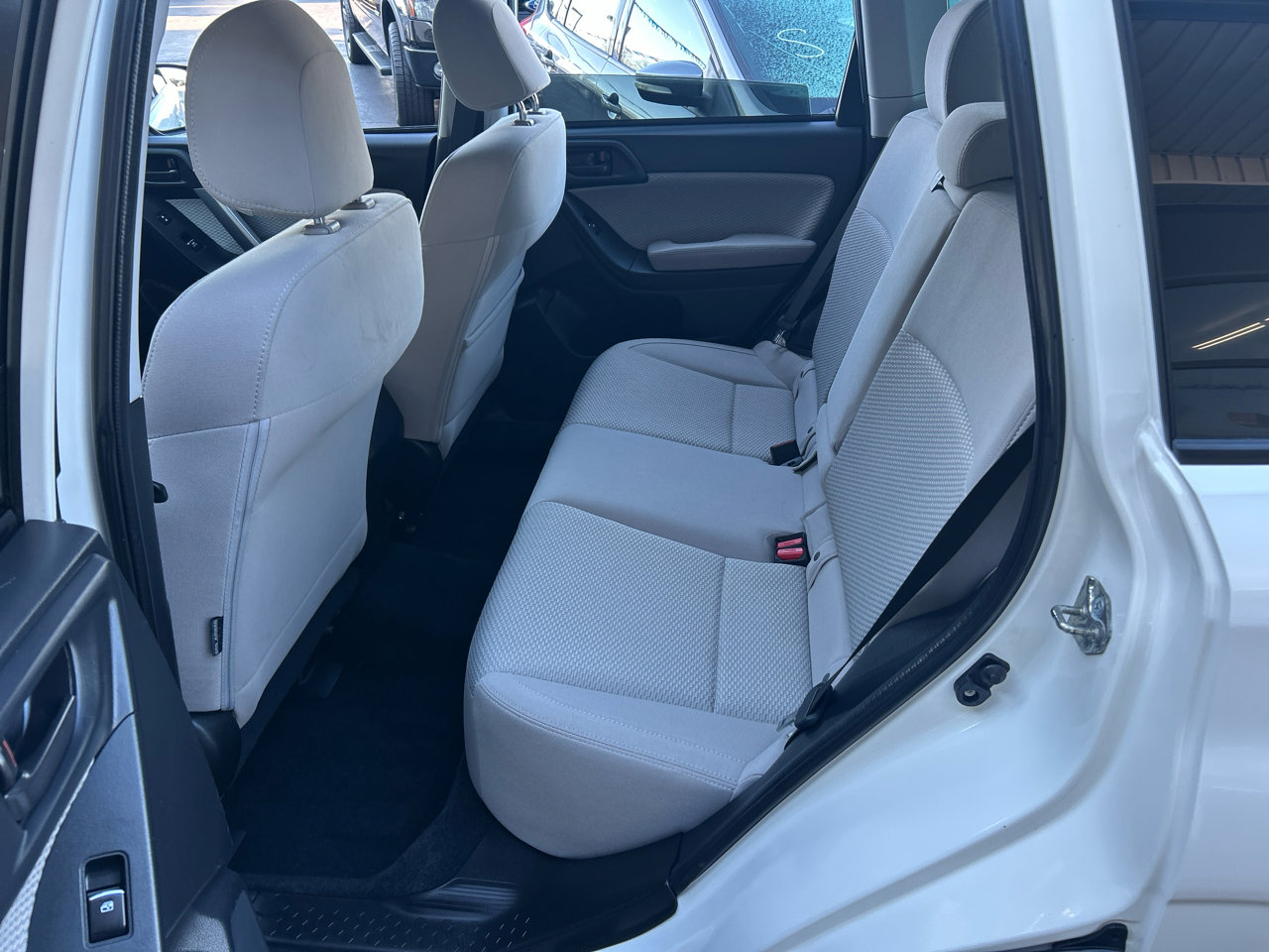 Used 2017 Subaru Forester 2.5i Premium w/ All-Weather Package image 6