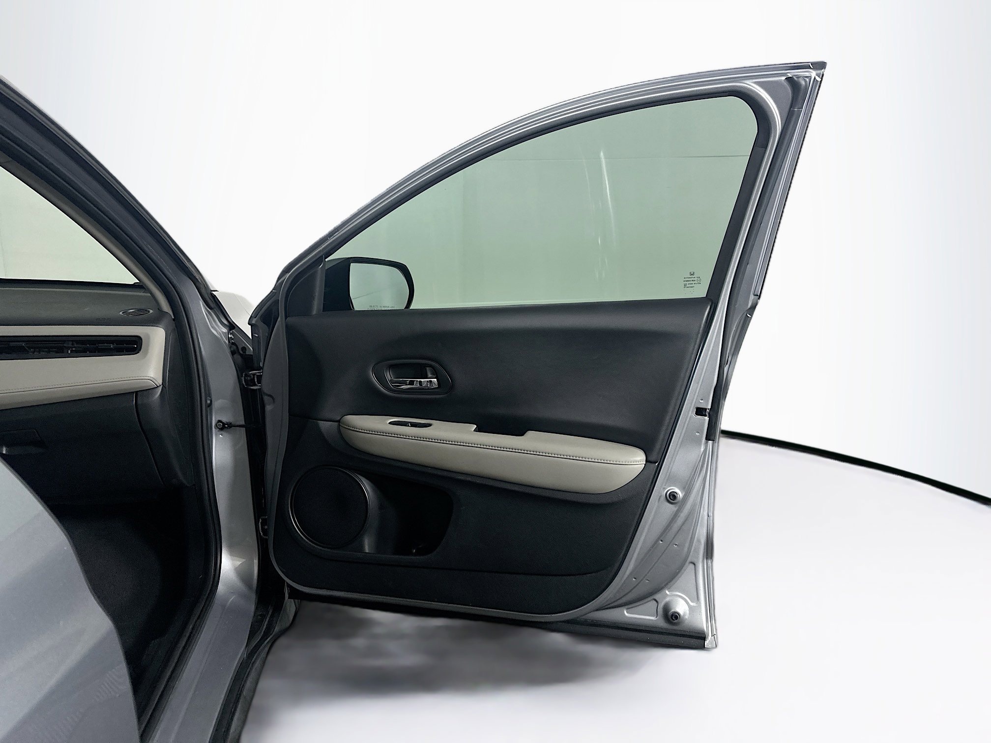 Used 2019 Honda HR-V LX image 30