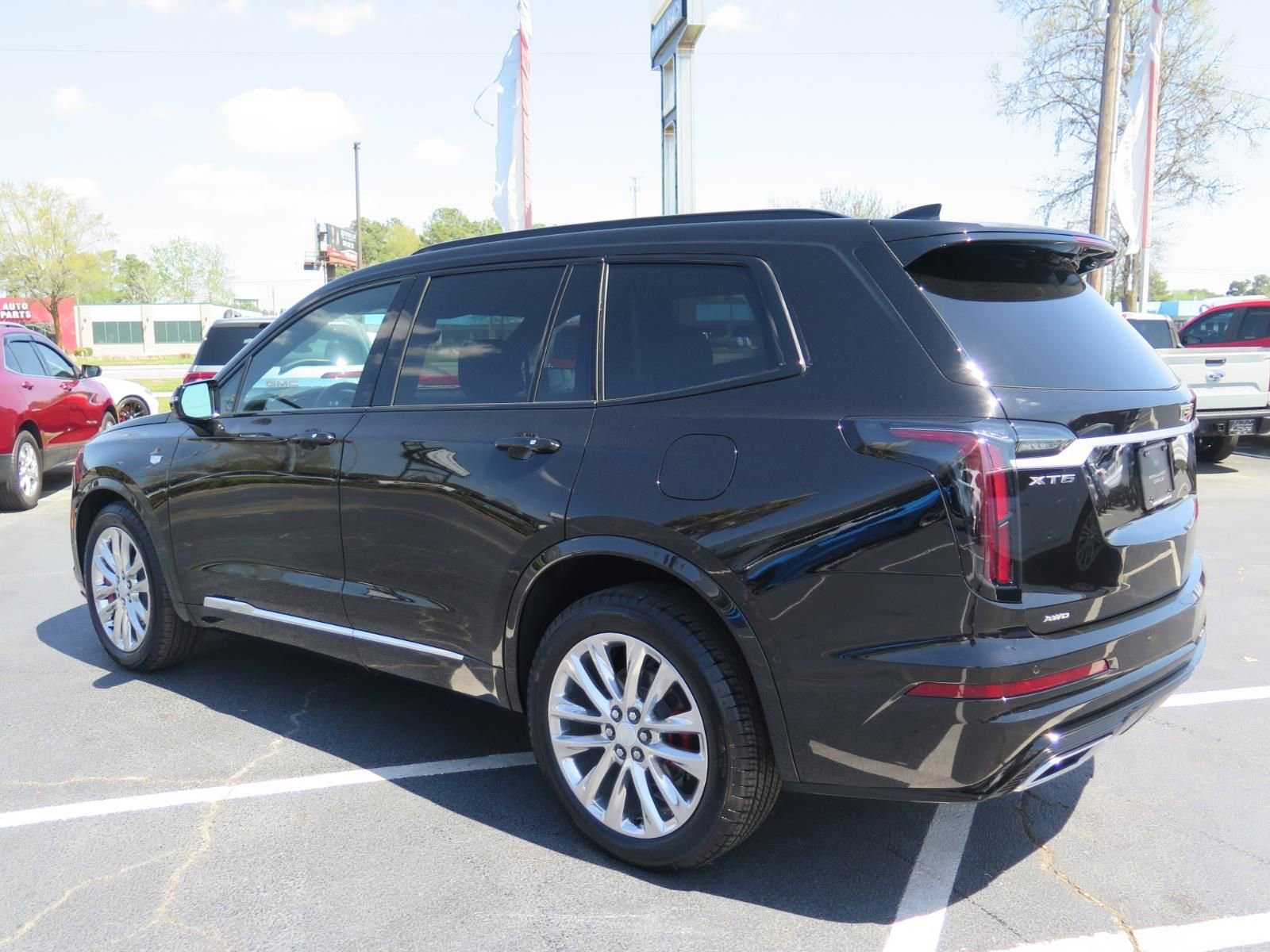 Used 2025 Cadillac XT6 Sport w/ Technology Package image 5