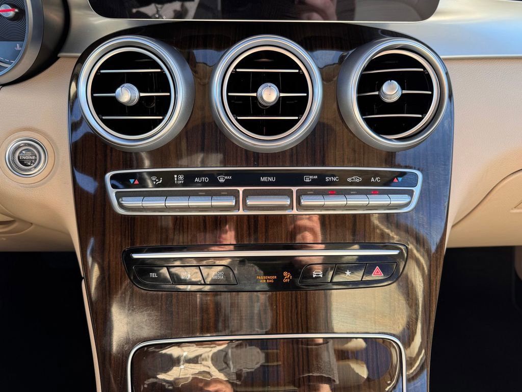 Used 2022 Mercedes-Benz GLC 300 image 20