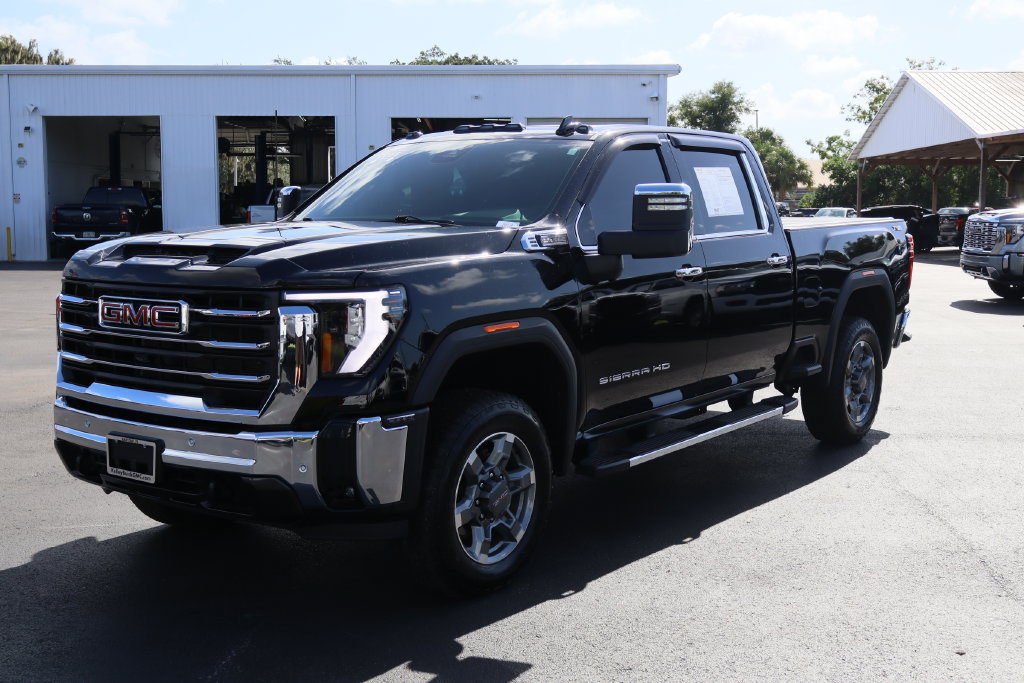 Certified 2025 GMC Sierra 3500 SLT w/ SLT Premium Package AWD/4WD image 5