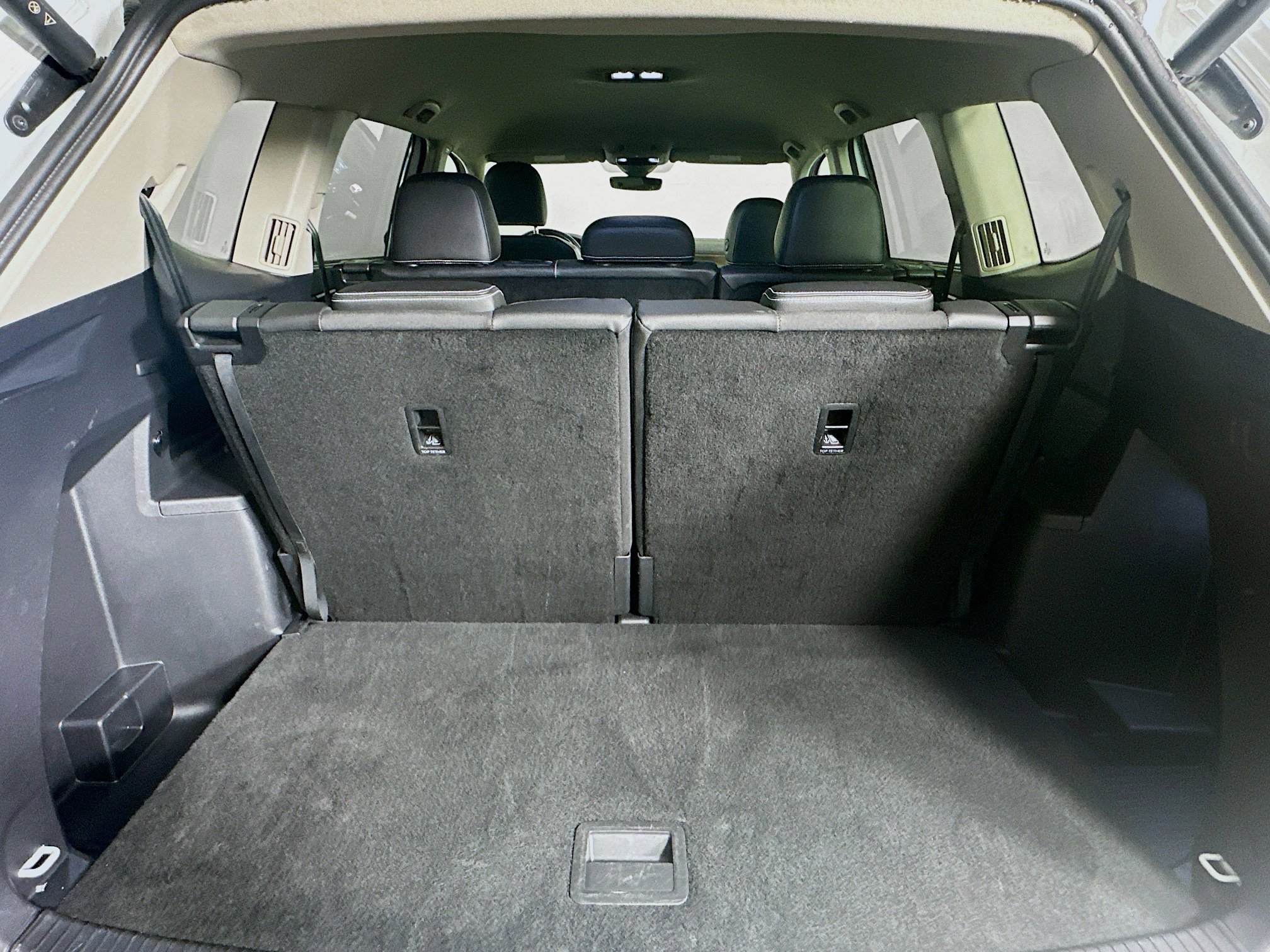 Used 2025 Volkswagen Atlas SE image 30