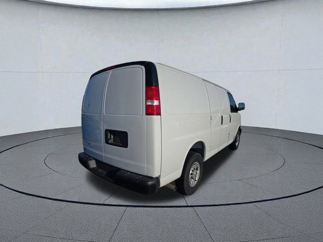Used 2024 Chevrolet Express 2500 w/ Driver Convenience Package image 5