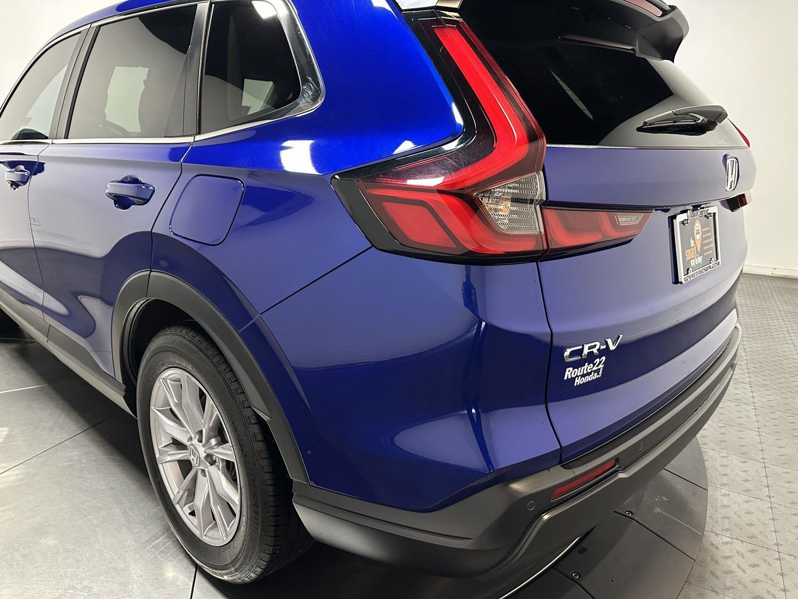 Used 2024 Honda CR-V EX-L image 10