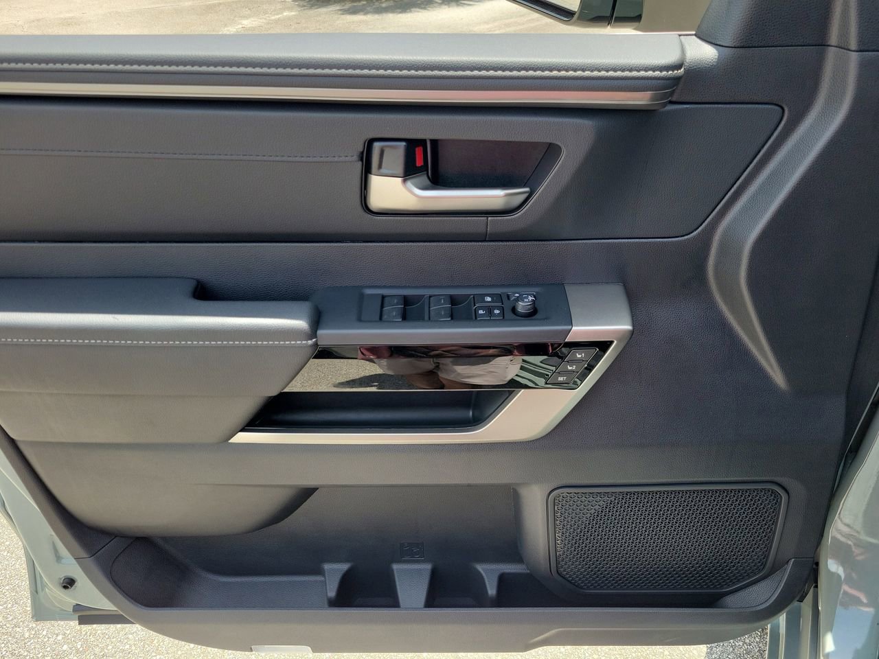 New 2026 Toyota Tundra Limited AWD/4WD image 13