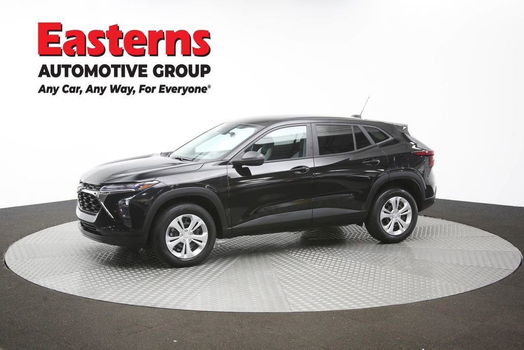 Used 2024 Chevrolet Trax LS FWD image 56