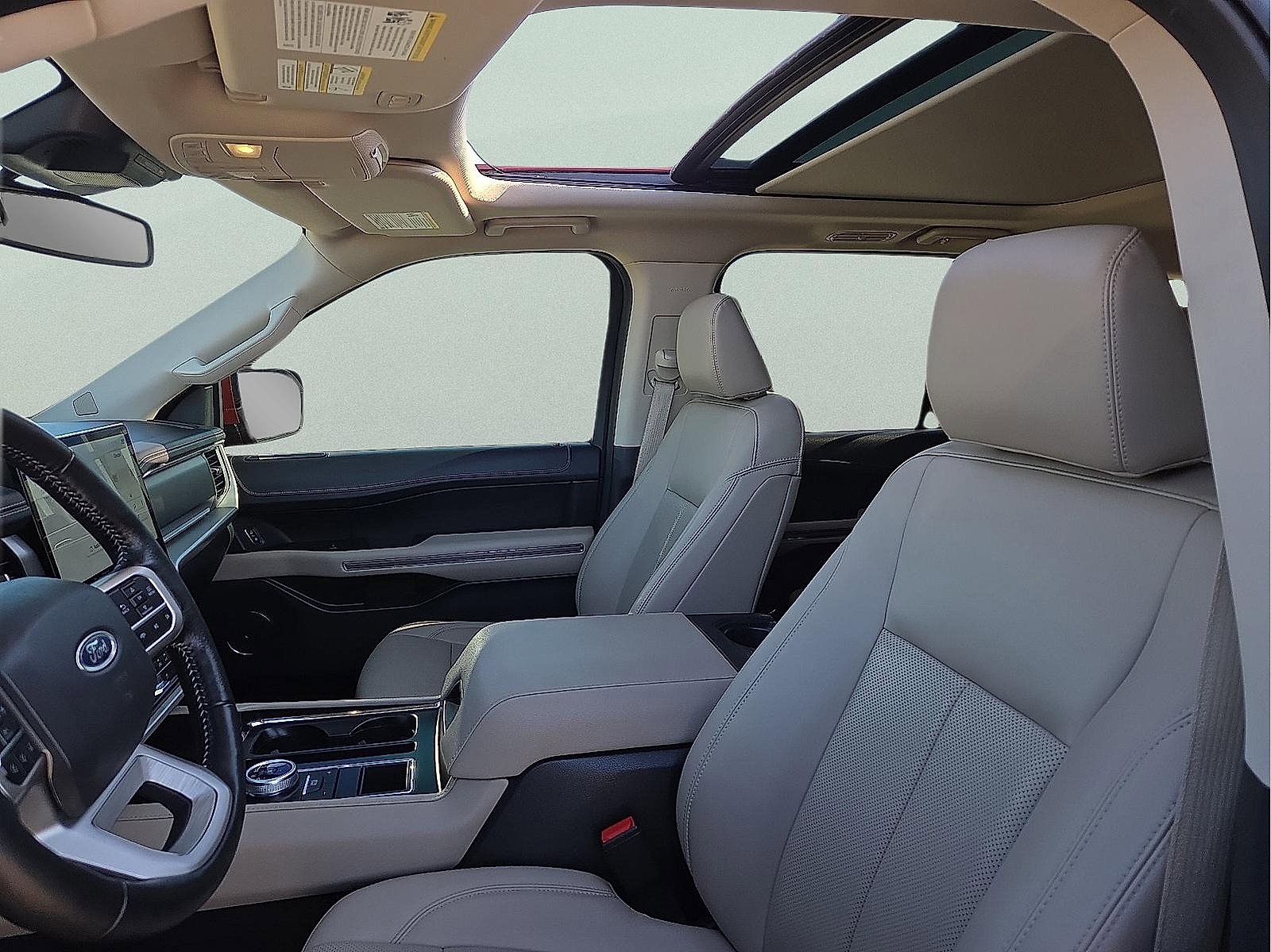 Used 2022 Ford Expedition XLT image 13