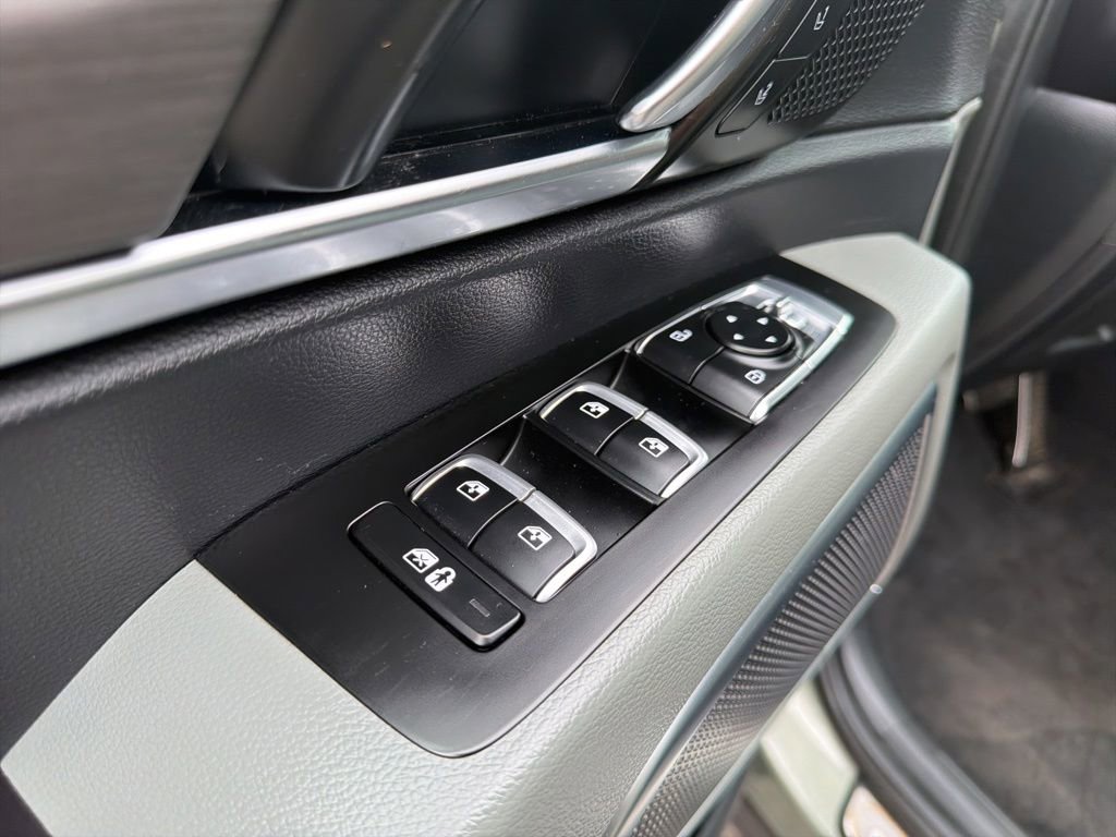 Certified 2024 Kia Telluride SX X-Line AWD/4WD image 12