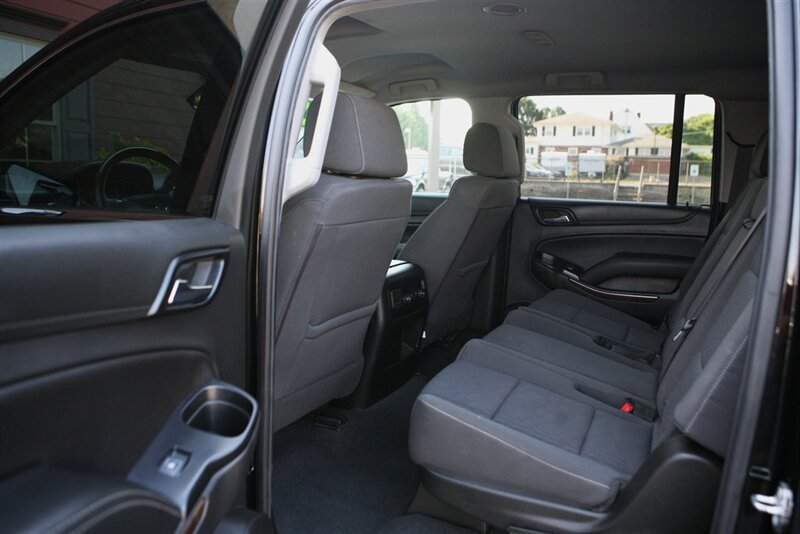 Used 2020 Chevrolet Suburban LS RWD image 13