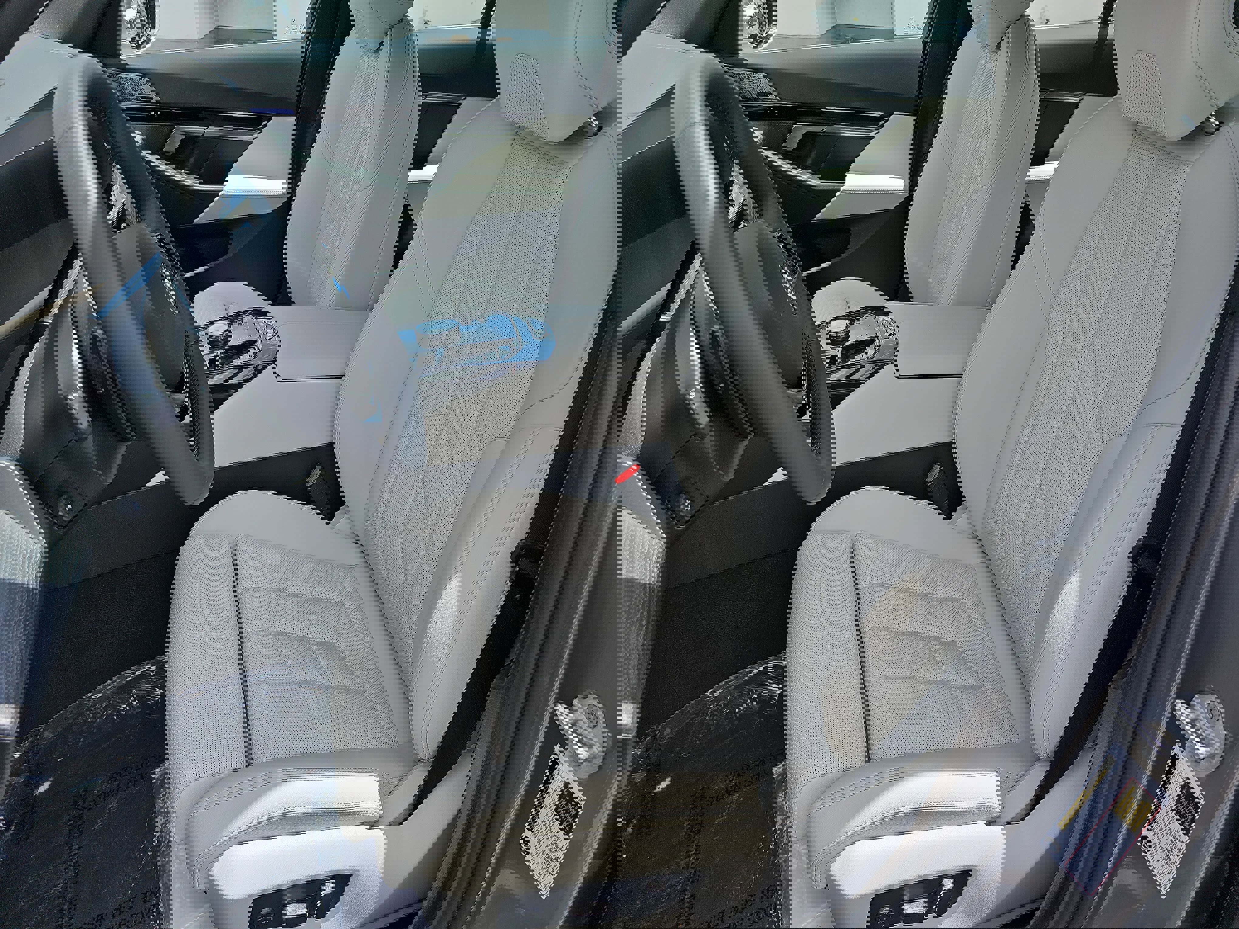 Used 2025 BMW 530i w/ Premium Package RWD image 15