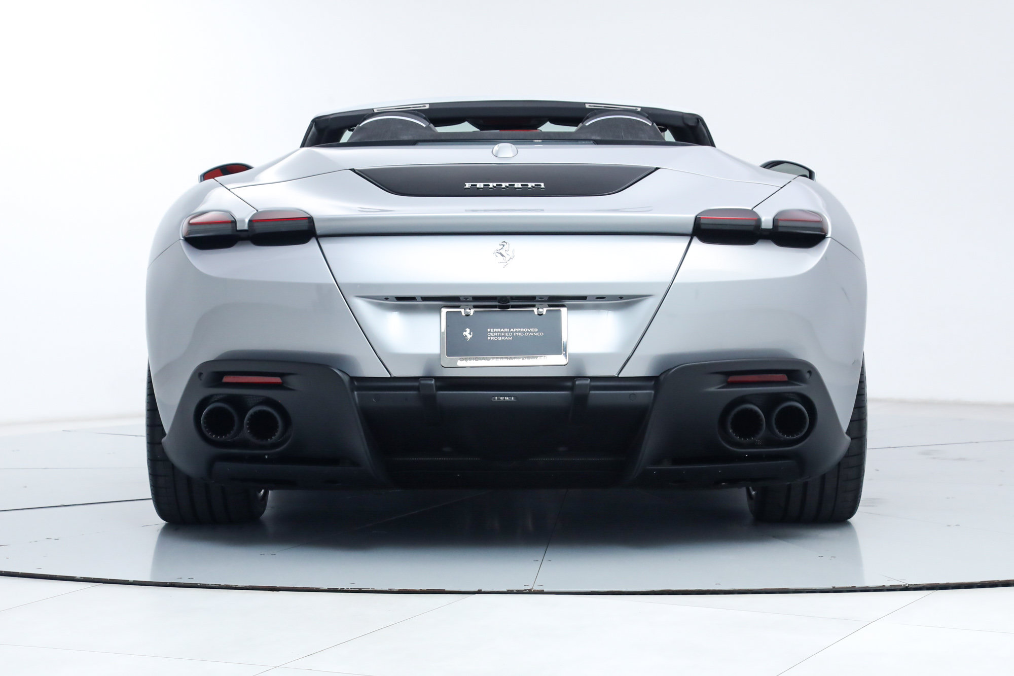 Certified 2026 Ferrari Roma Spider RWD image 9