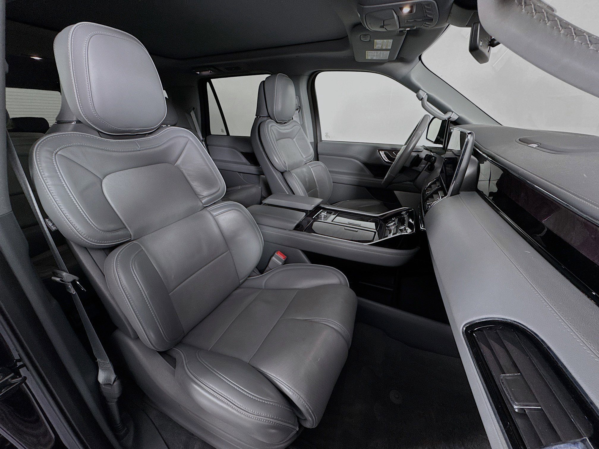 Used 2019 Lincoln Navigator Reserve w/ Cargo Package image 31