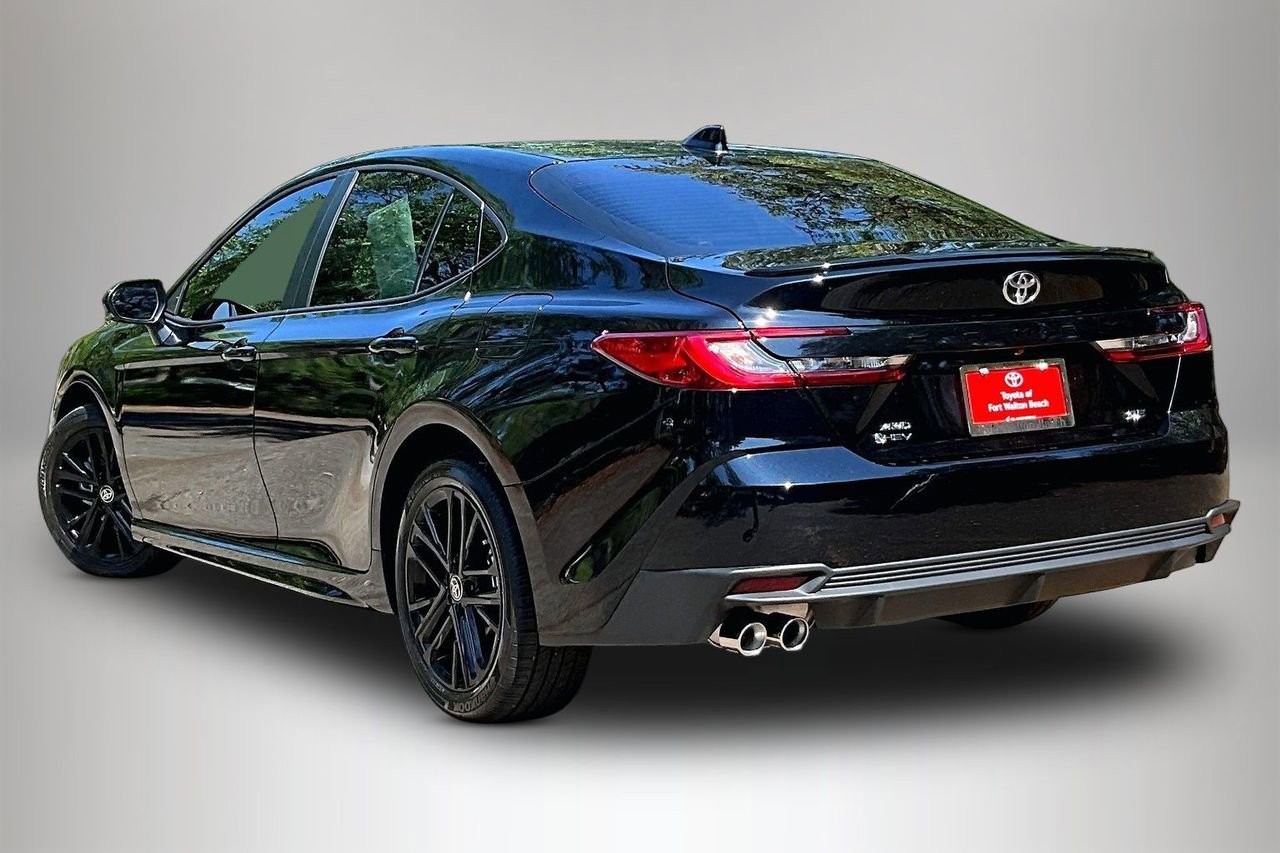 Used 2026 Toyota Camry SE AWD/4WD image 4
