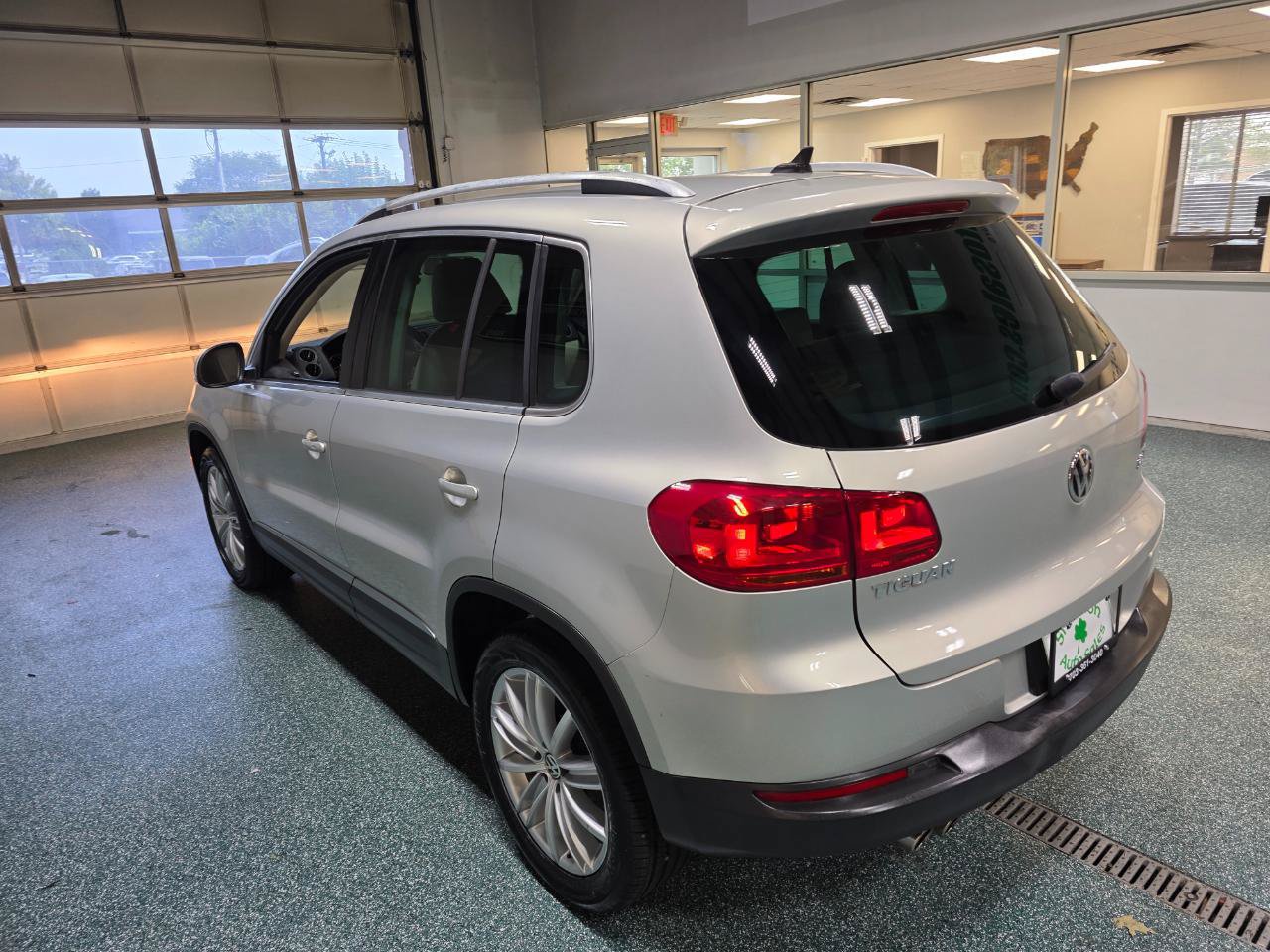 Used 2014 Volkswagen Tiguan SEL FWD image 9