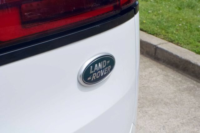 Used 2023 Land Rover Range Rover Sport SE AWD/4WD image 9
