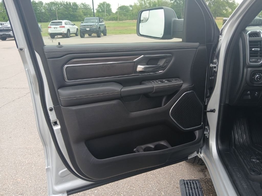 New 2026 RAM 1500 Laramie AWD/4WD image 34