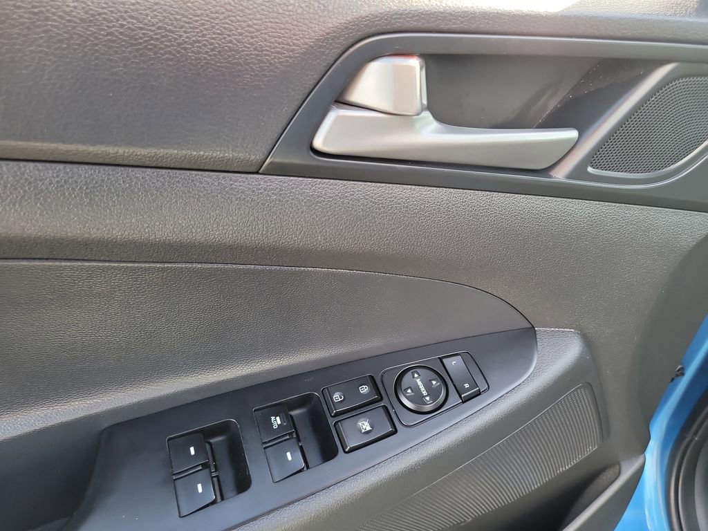 Used 2018 Hyundai Tucson Value w/ Cargo Package FWD image 14