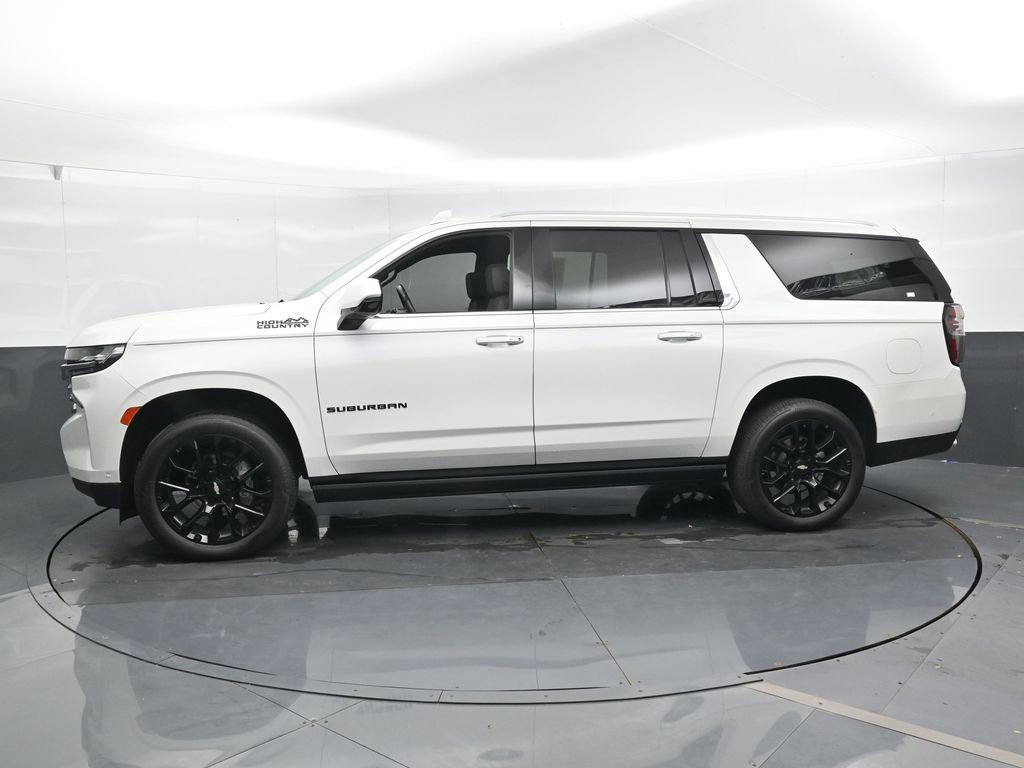 Used 2024 Chevrolet Suburban High Country w/ Advanced Technology Package image 8
