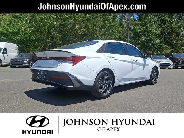 Certified 2025 Hyundai Elantra SEL FWD image 25