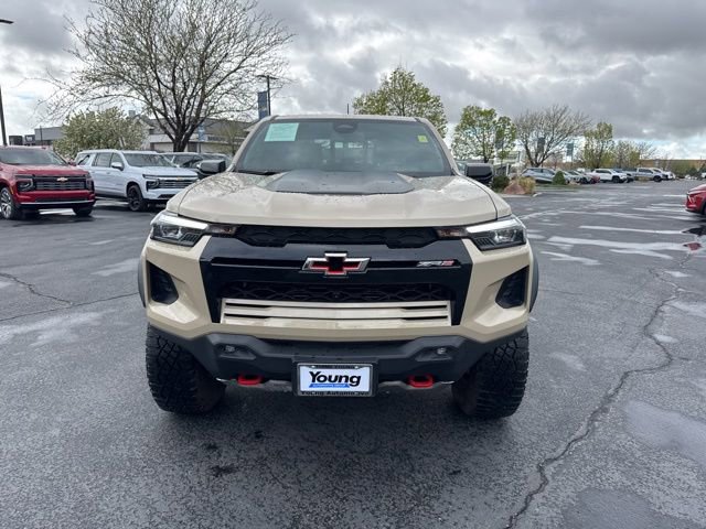 Used 2023 Chevrolet Colorado ZR2 w/ ZR2 Convenience Package III image 2