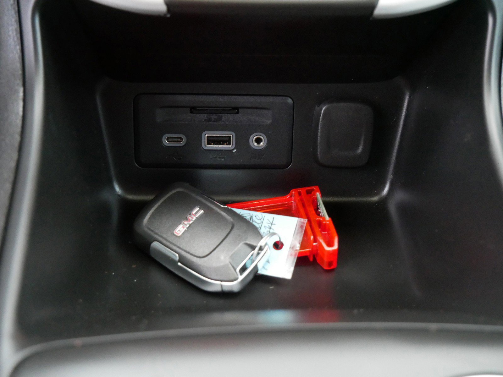 Used 2022 GMC Terrain SLT w/ Infotainment Package II image 25