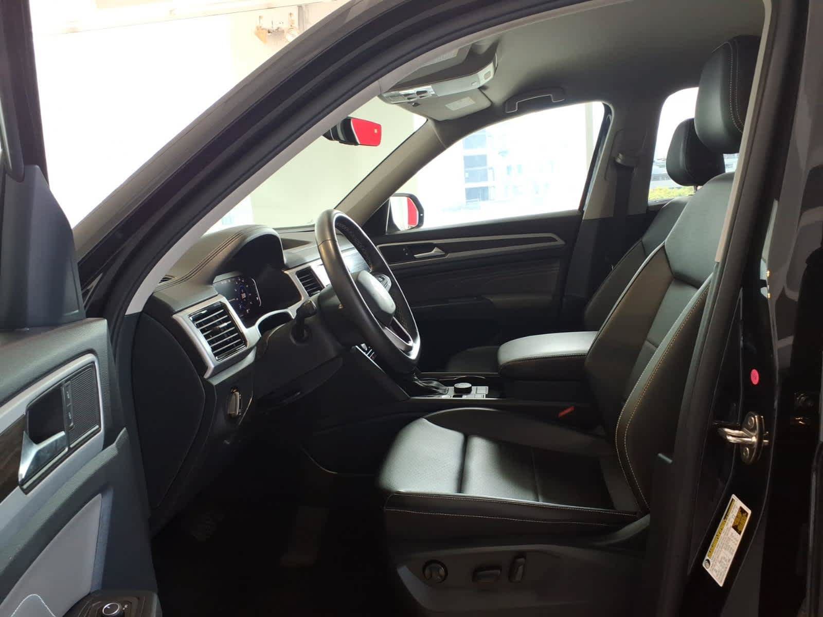 Used 2023 Volkswagen Atlas SE AWD/4WD image 18