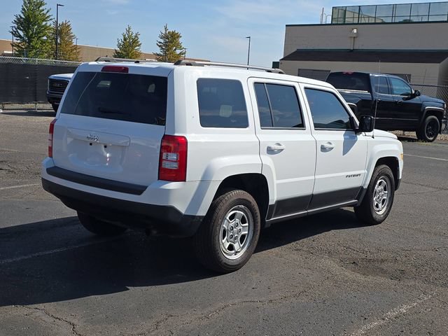 Used 2017 Jeep Patriot Sport w/ Power Value Group FWD image 8