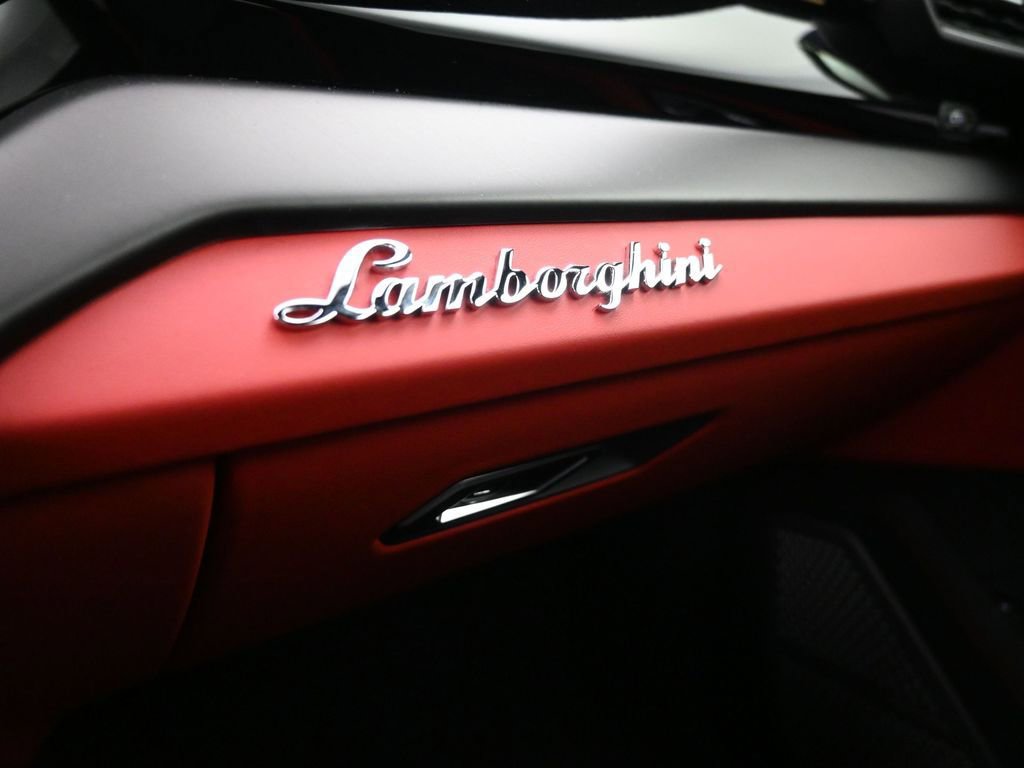 Used 2024 Lamborghini Urus S image 24