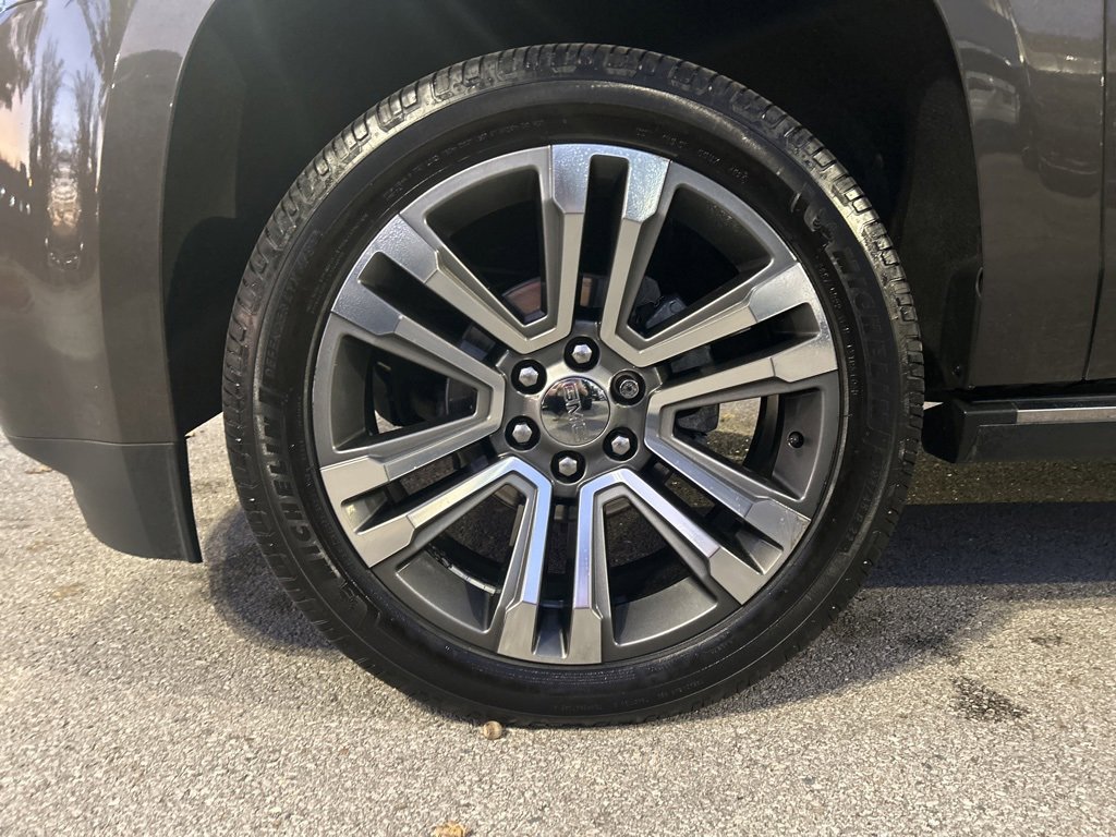 Used 2019 GMC Yukon Denali w/ Denali Ultimate Package image 32