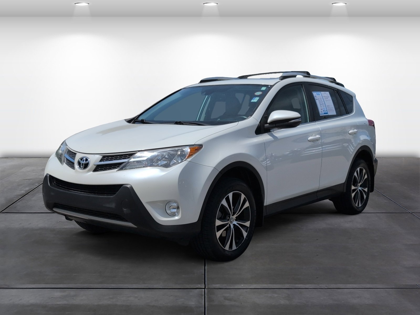Used 2015 Toyota RAV4 Limited w/ Technology Package AWD/4WD image 4