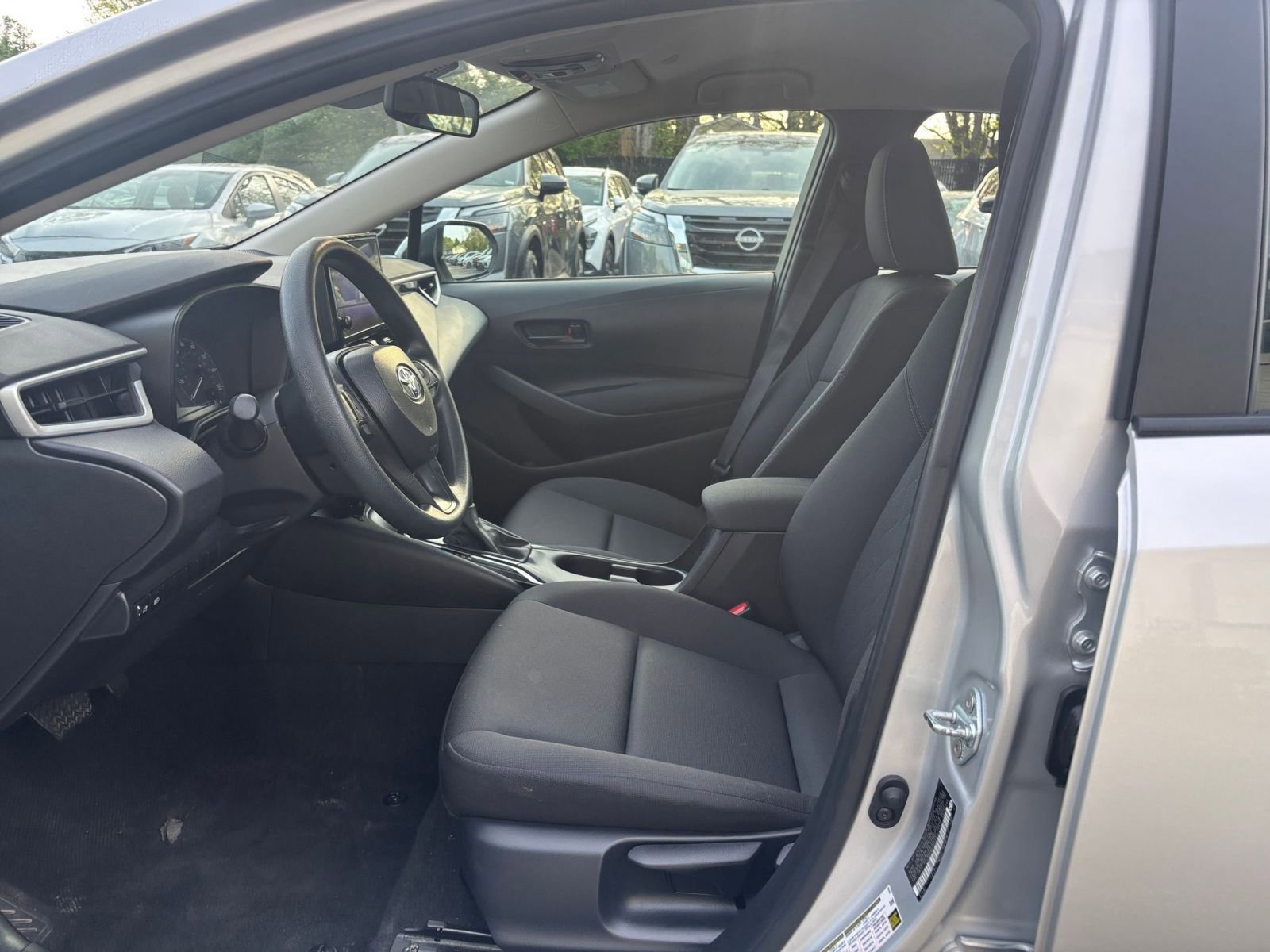 Used 2025 Toyota Corolla LE image 24