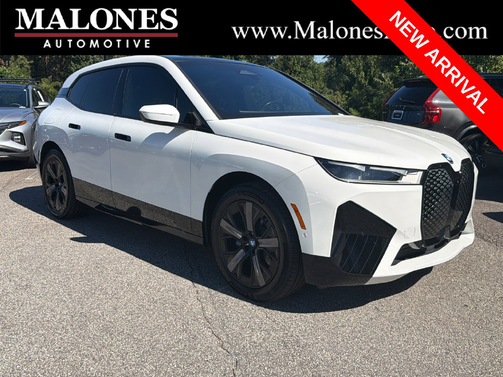 Used 2023 BMW iX xDrive50 w/ Sport Package AWD/4WD image 1