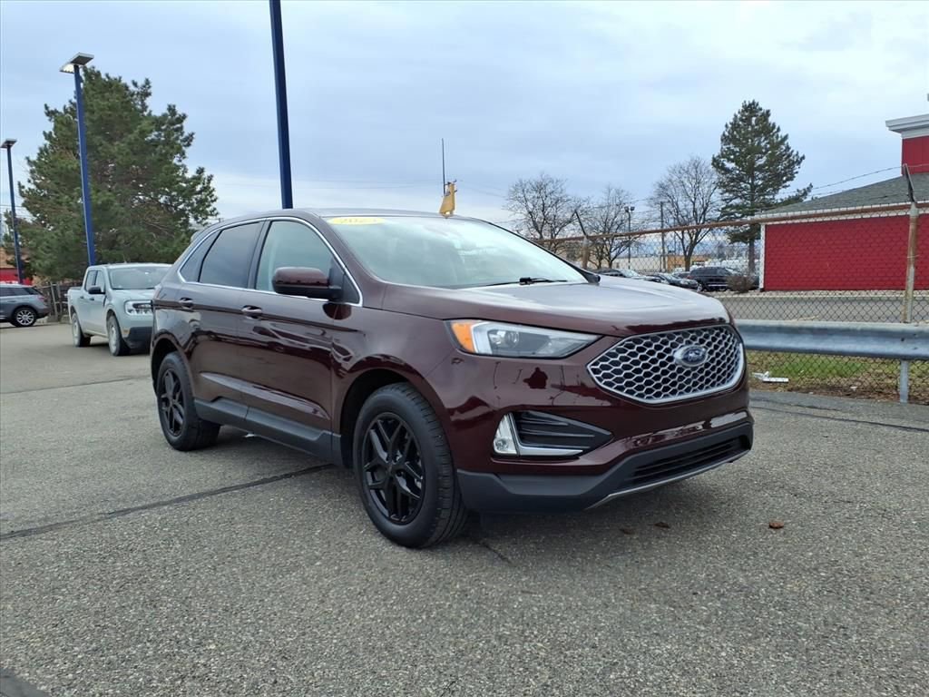 Certified 2023 Ford Edge SEL w/ Convenience Package image 3