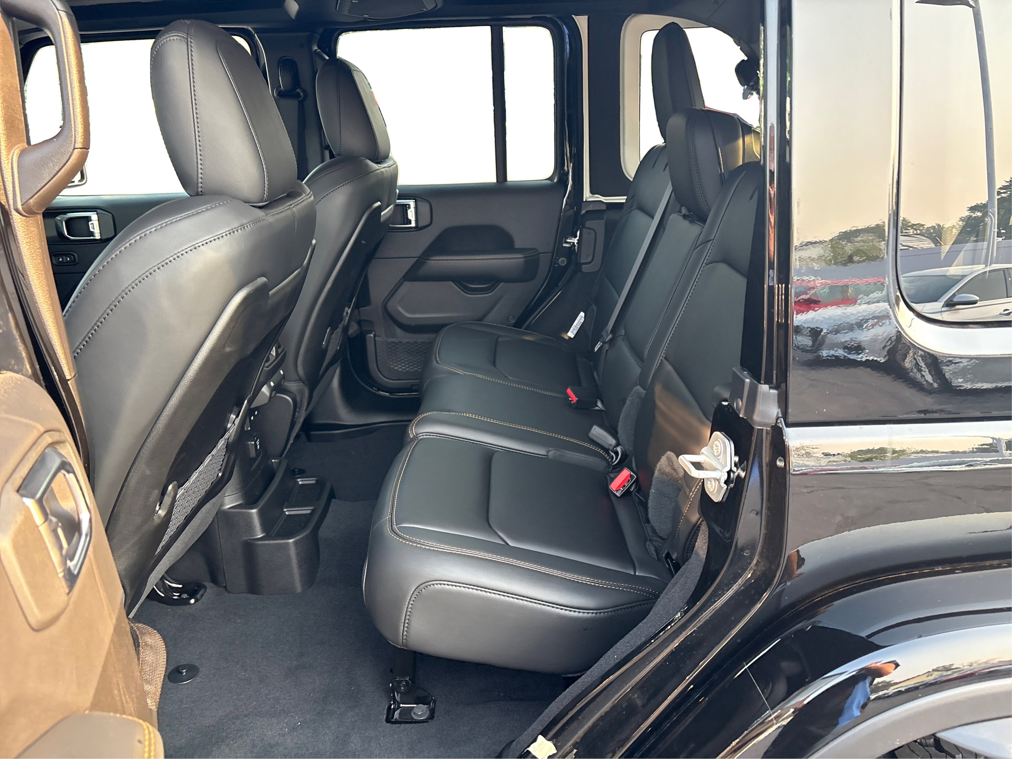 New 2025 Jeep Wrangler Unlimited Rubicon 392 image 10