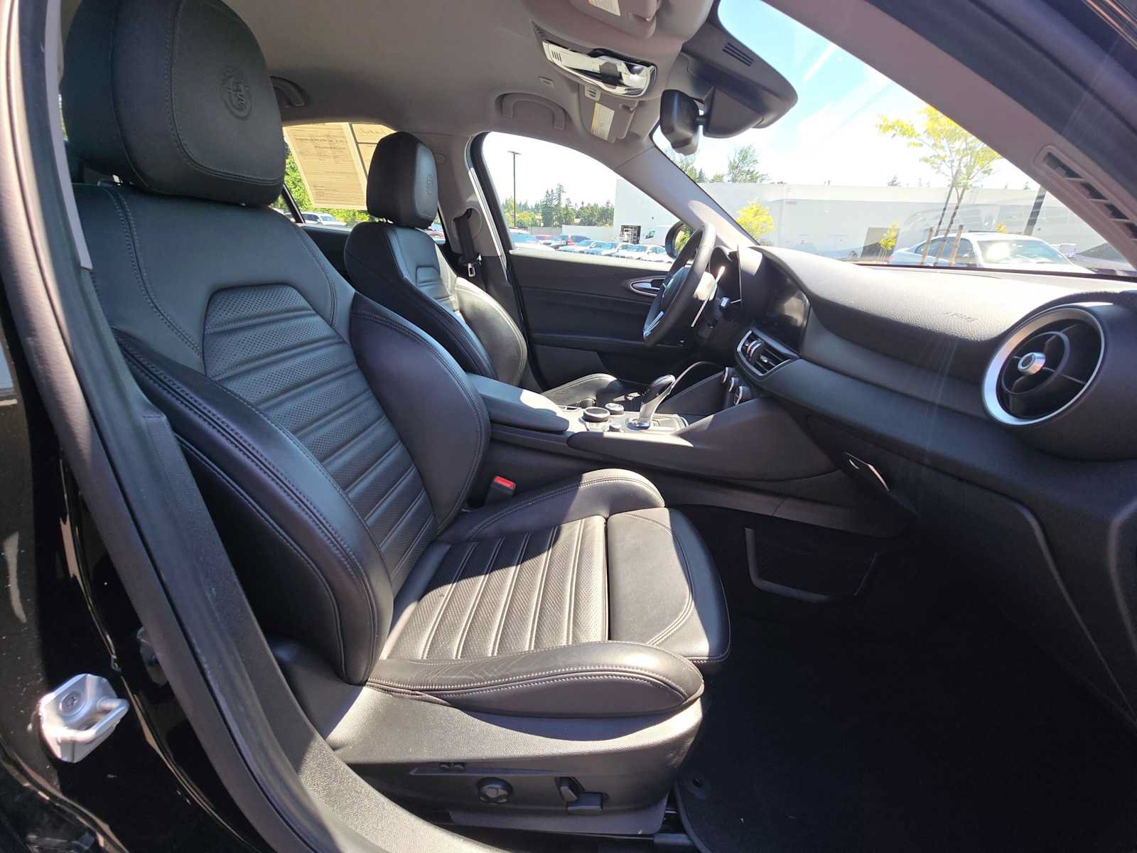 Used 2019 Alfa Romeo Giulia Ti Sport w/ Quick Order Package 22U Sport RWD image 11