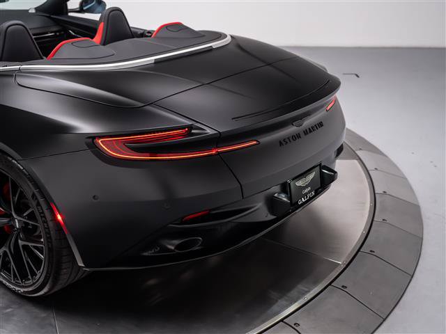 Used 2025 Aston Martin DB12 Convertible RWD image 38