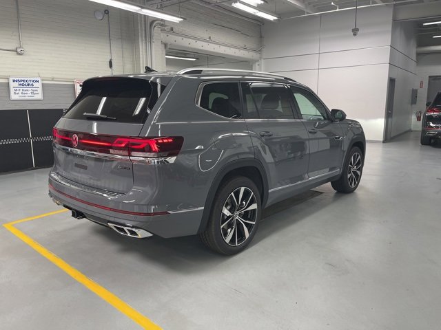 New 2025 Volkswagen Atlas SEL Premium R-Line image 4