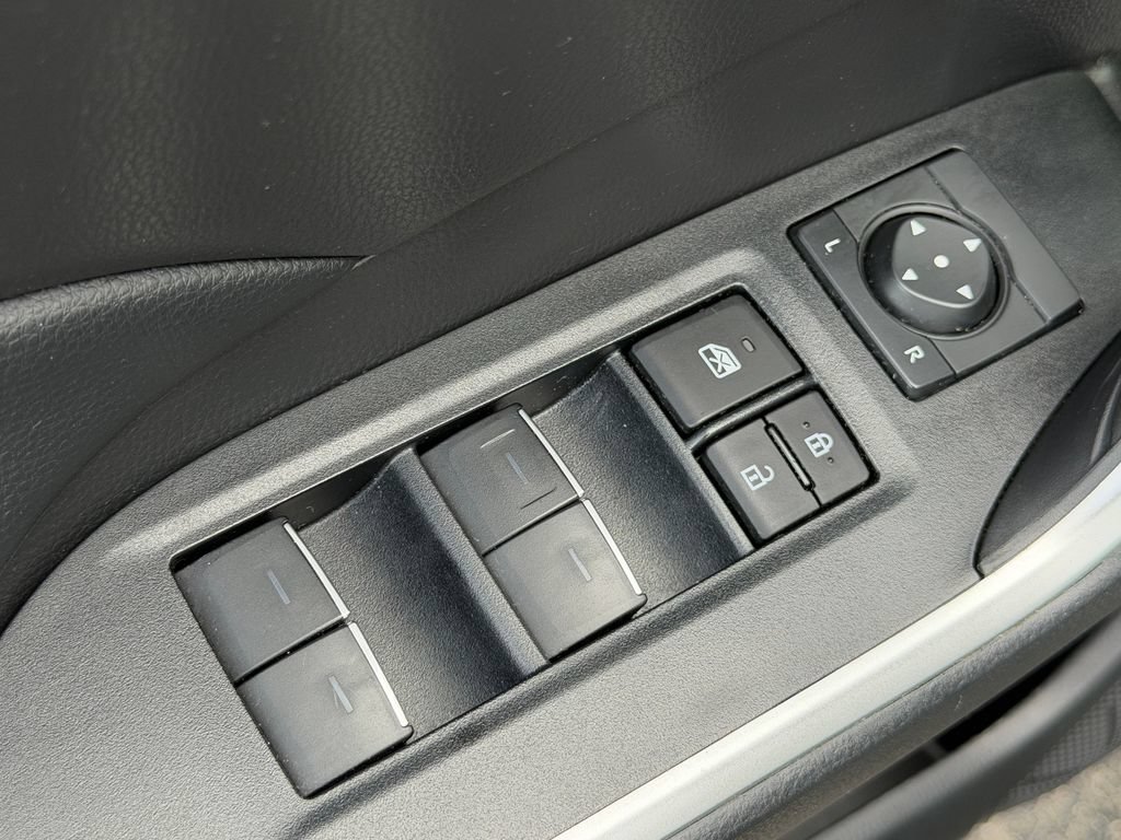 Used 2023 Toyota RAV4 XLE FWD image 20