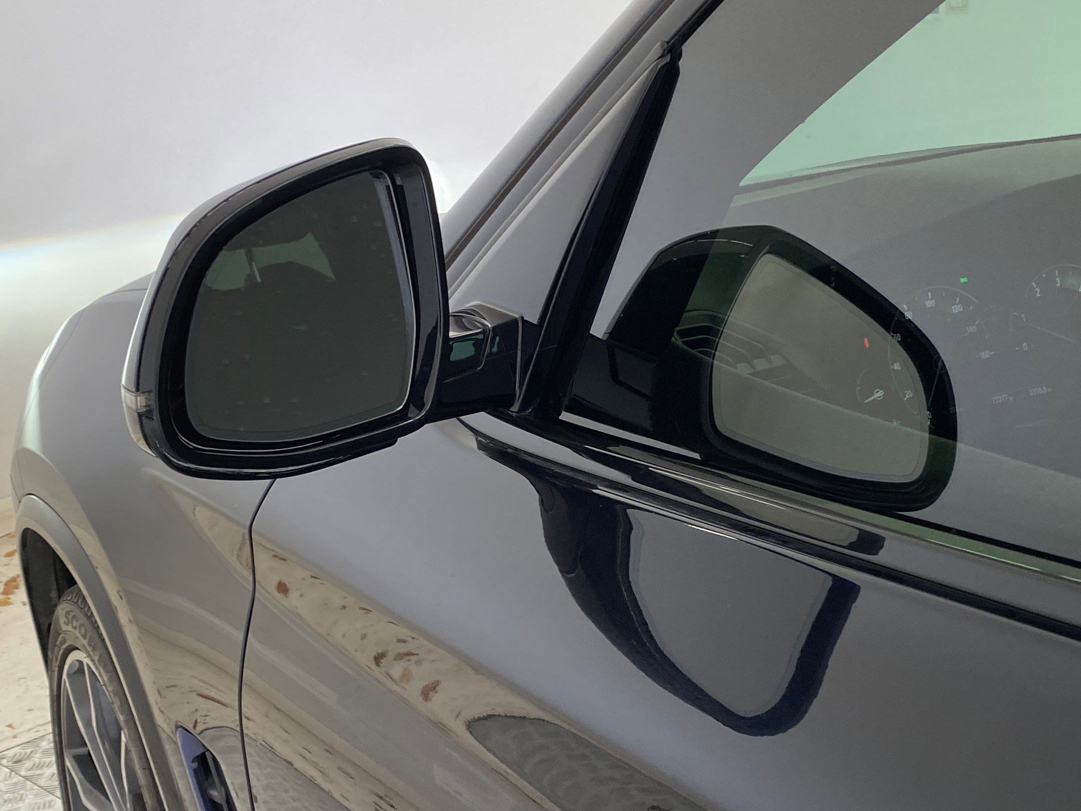 Used 2018 BMW X3 xDrive30i w/ M Sport Package image 22