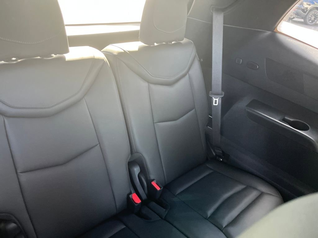 Used 2025 Cadillac XT6 Premium Luxury image 31