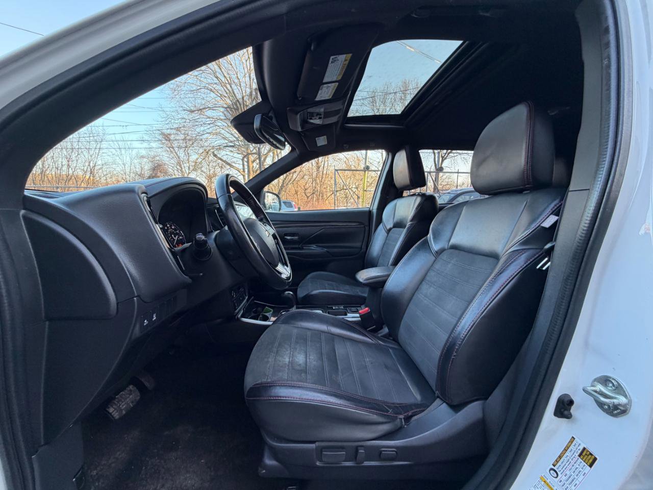 Used 2020 Mitsubishi Outlander LE FWD image 20